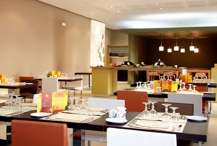 Photo of restaurant of hotel 